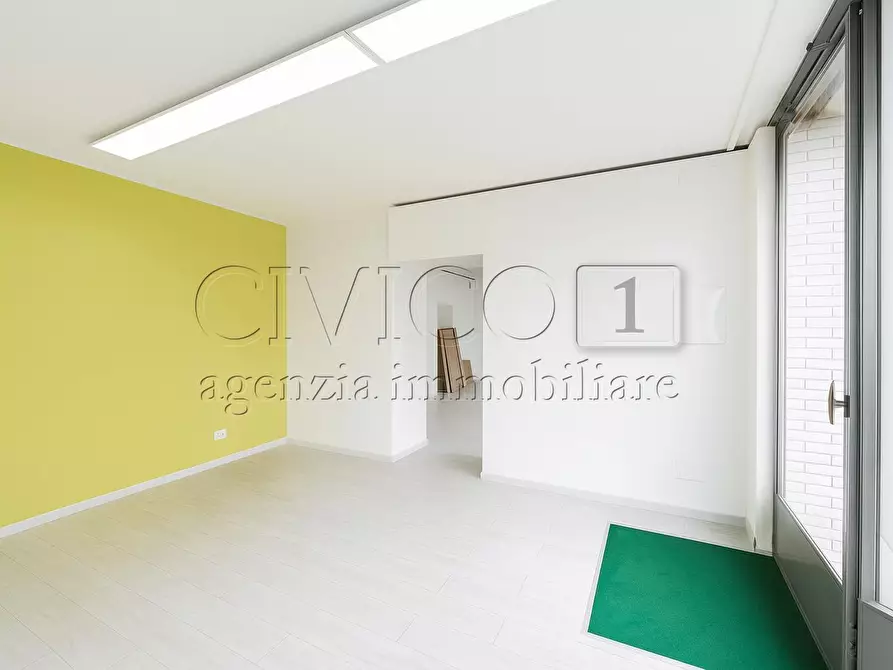 Immagine 1 di Locale commerciale in affitto  in Via Riviera Berica 61 a Barbarano Mossano