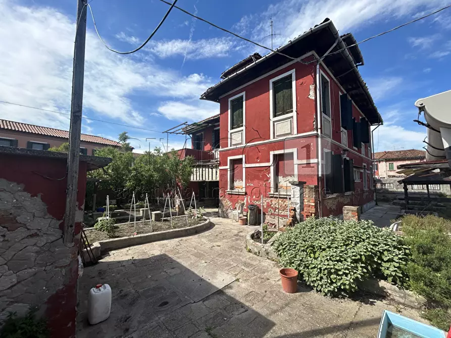 Immagine 3 di Villa in vendita  in Campo San Donato a Venezia