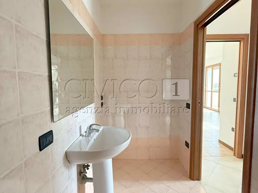 Immagine 20 di Appartamento in vendita  in Via dei Bersaglieri 72 a Torri Di Quartesolo