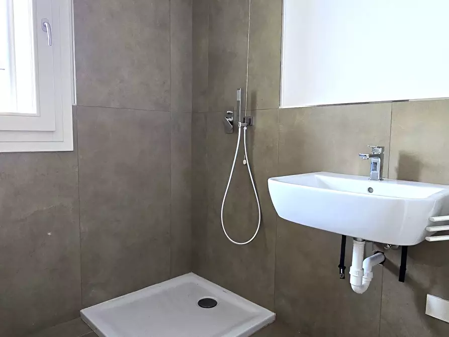Immagine 14 di Appartamento in vendita  in Via Domenico Meschinelli 71 a Vicenza