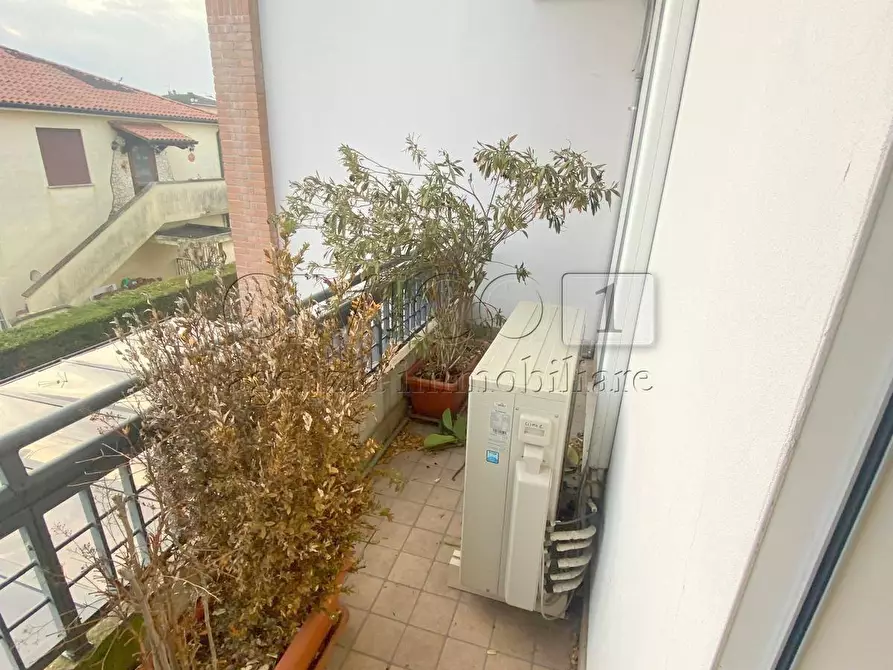 Immagine 19 di Ufficio in affitto  in Via Italia Unita 1 a Torri Di Quartesolo