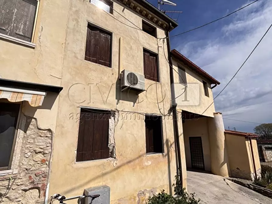 Immagine 16 di Porzione di casa in vendita  in Via Brojo 10 a Longare