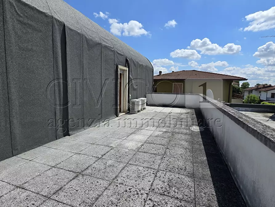 Immagine 18 di Casa bifamiliare in vendita  a Torri Di Quartesolo