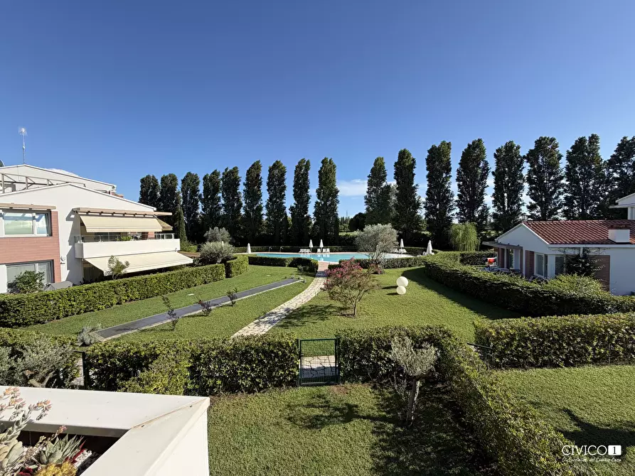Immagine 4 di Casa semindipendente in vendita  in Via Ivone Grassetto a Jesolo