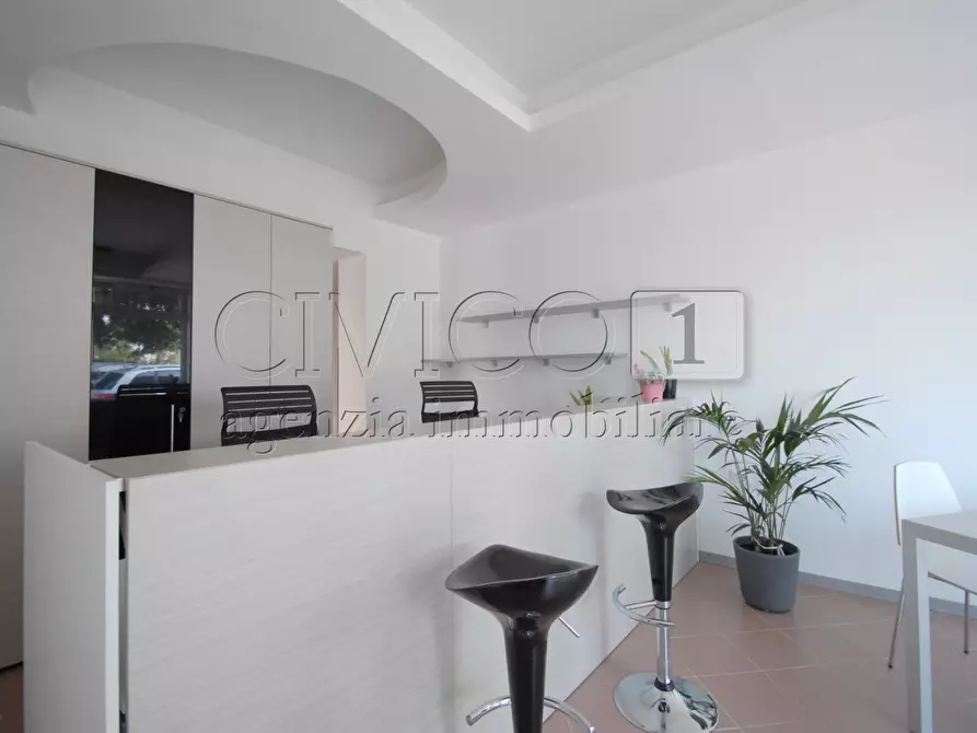 Immagine 4 di Locale commerciale in affitto  in via Chiesanuova a Padova