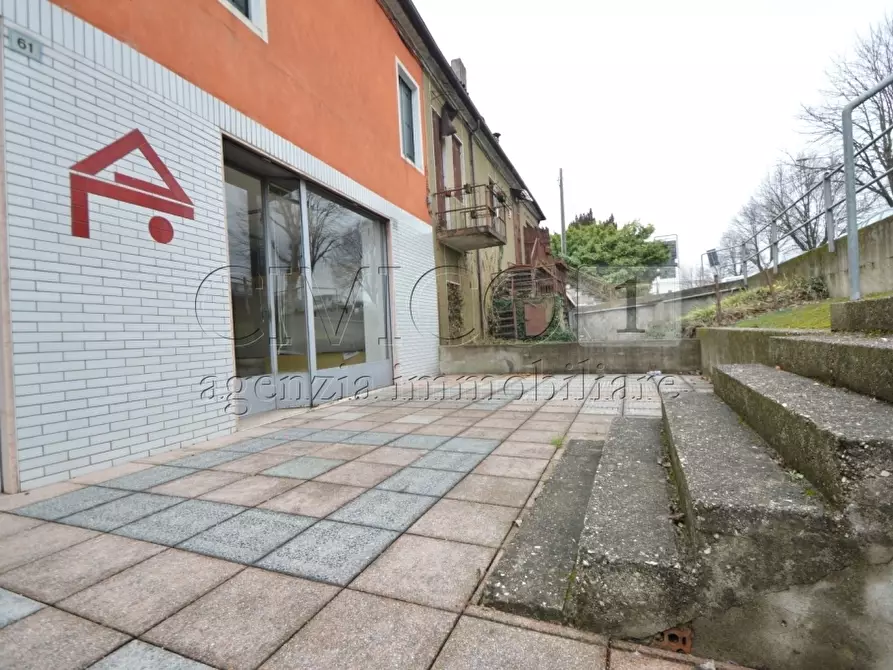 Immagine 11 di Locale commerciale in affitto  in Via Riviera Berica 61 a Barbarano Mossano