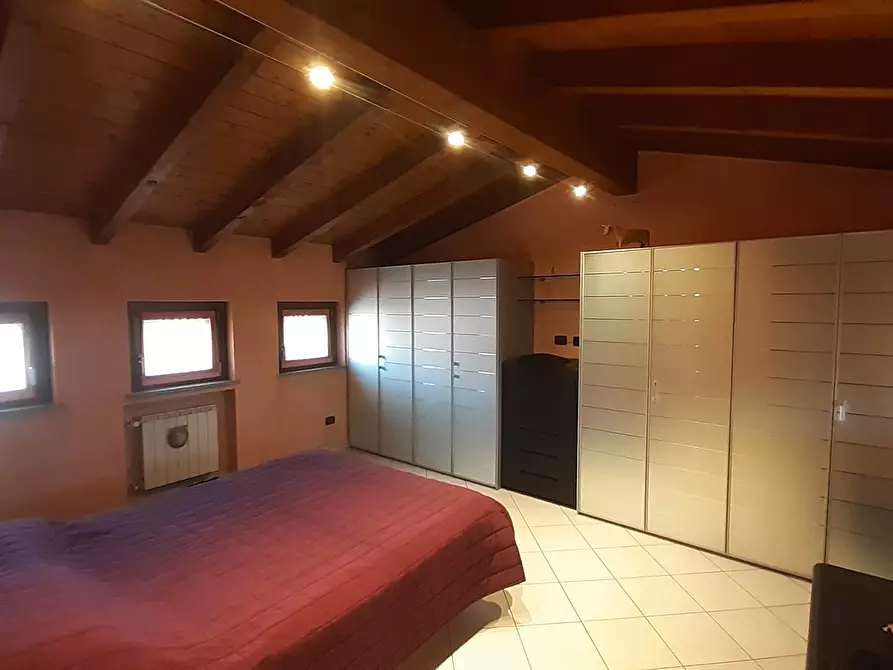 Immagine 7 di Villetta a schiera in vendita  in Via Monte Bianco 50 a Pombia