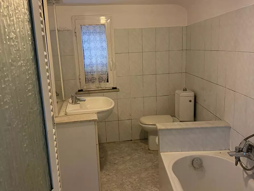 Immagine 9 di Casa semindipendente in vendita  in Viale Giuseppe Mazzini 10 a Sarzana