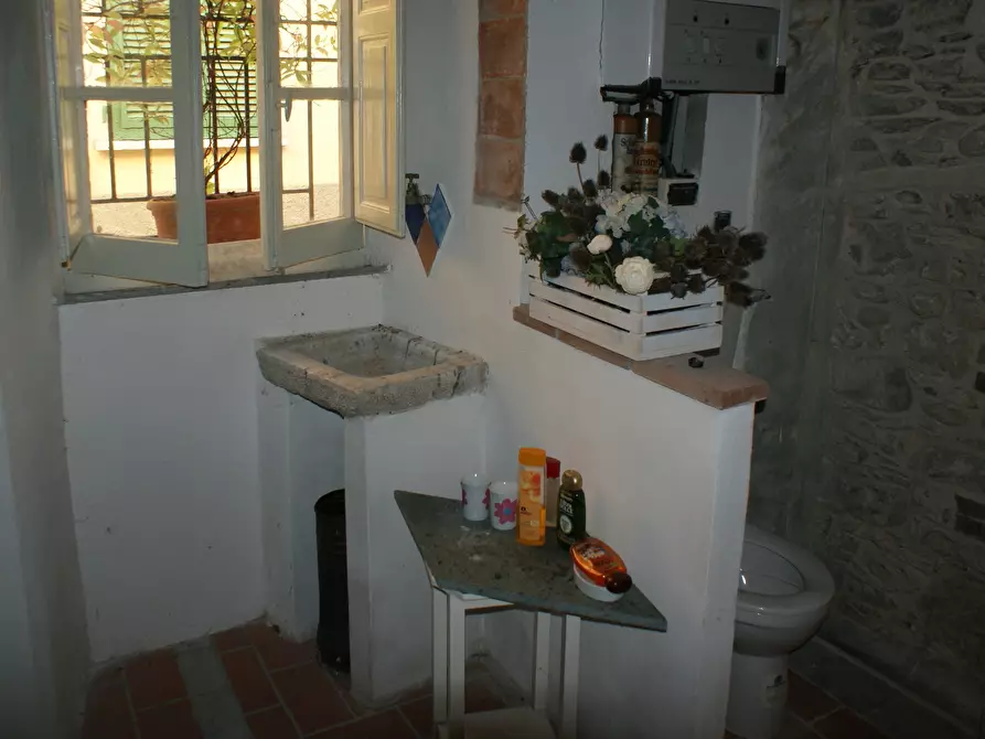 Immagine 45 di Villa in vendita  in Via Annunziata a Ortonovo