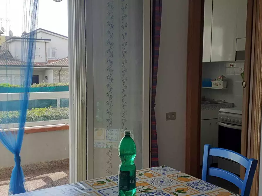 Immagine 3 di Appartamento in vendita  in MARINA DI CARRARA a Carrara
