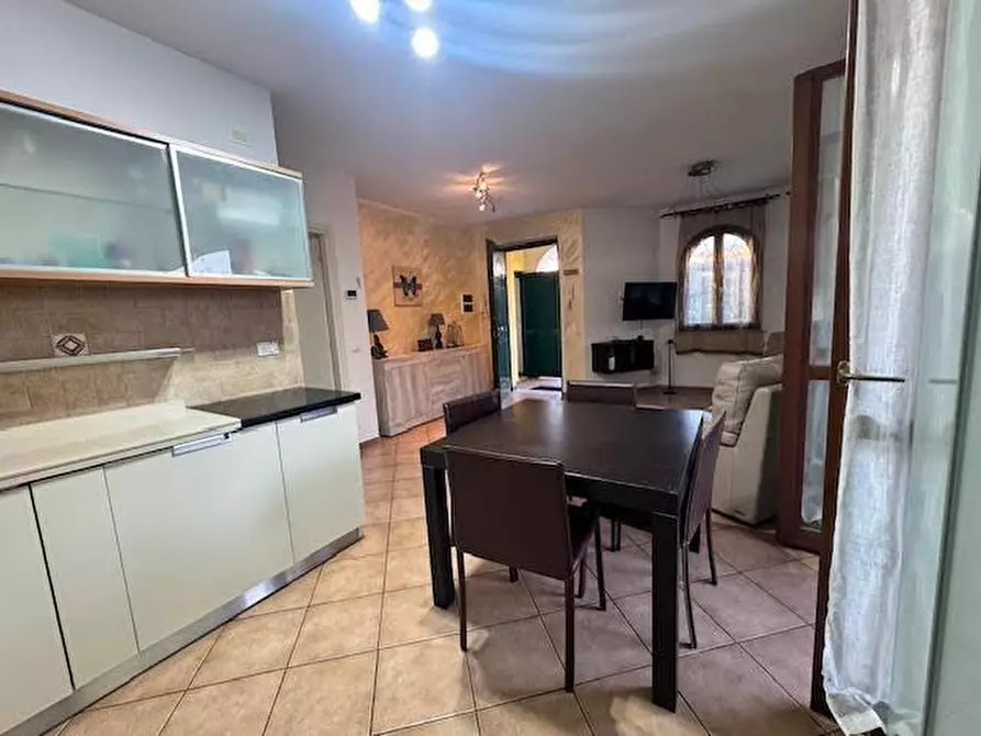 Immagine 9 di Appartamento in vendita  in Via Madonnina 47 a Ortonovo