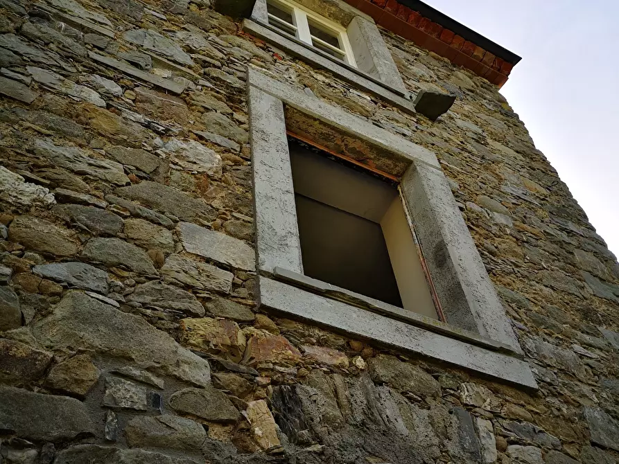 Immagine 16 di Rustico / casale in vendita  in Via Molino del Piano 1 a Castelnuovo Magra