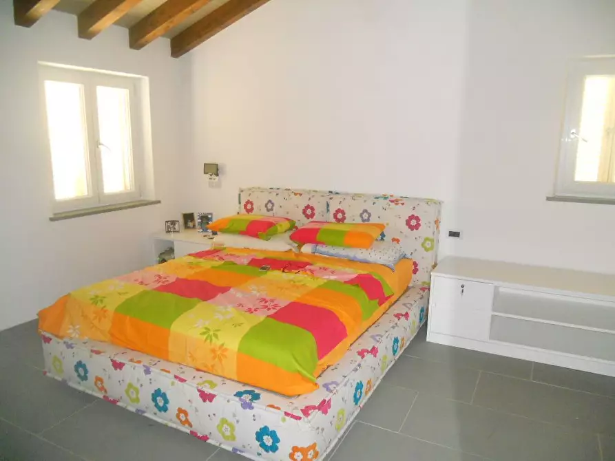 Immagine 51 di Casa semindipendente in vendita  a Castelnuovo Magra