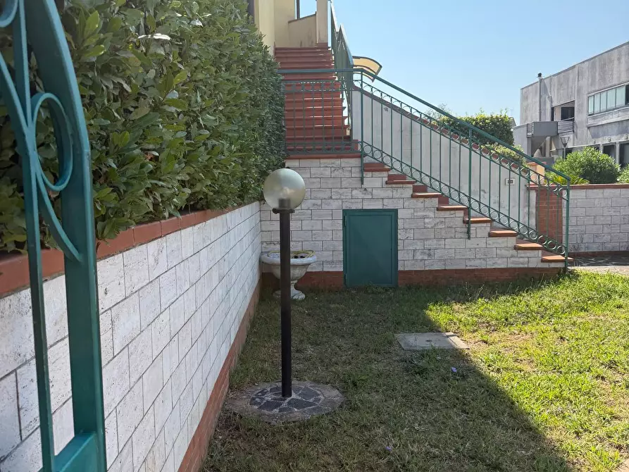 Immagine 4 di Villetta a schiera in vendita  in Via Larga 37 a Ortonovo