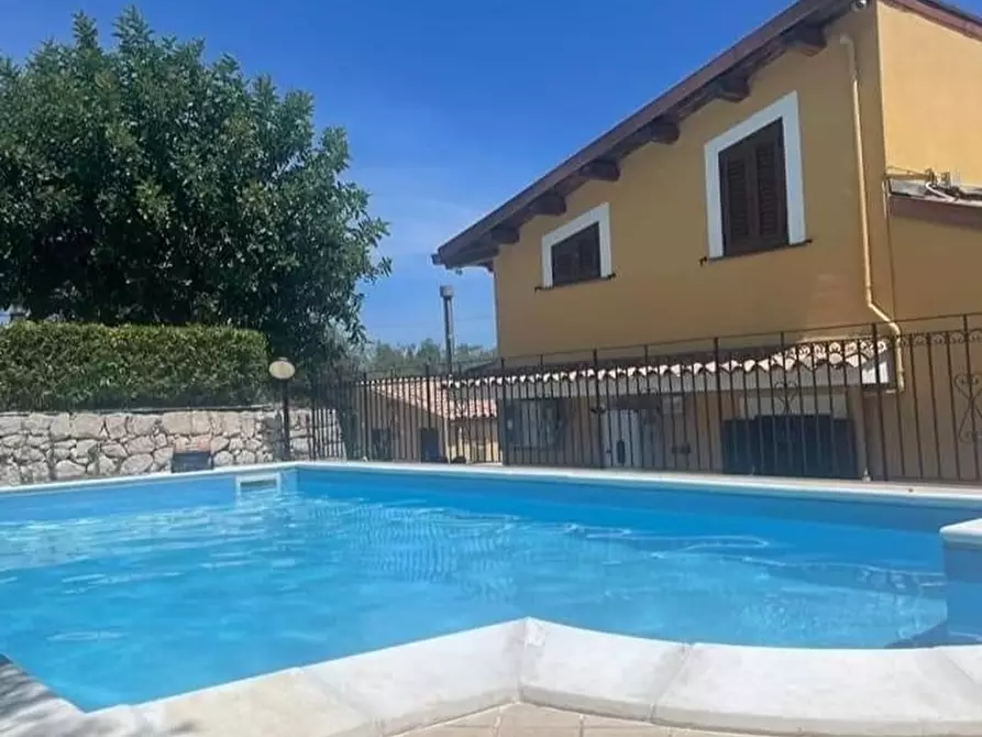 Immagine 1 di Villa in vendita  in Via Nazario Sauro 6 a Sortino