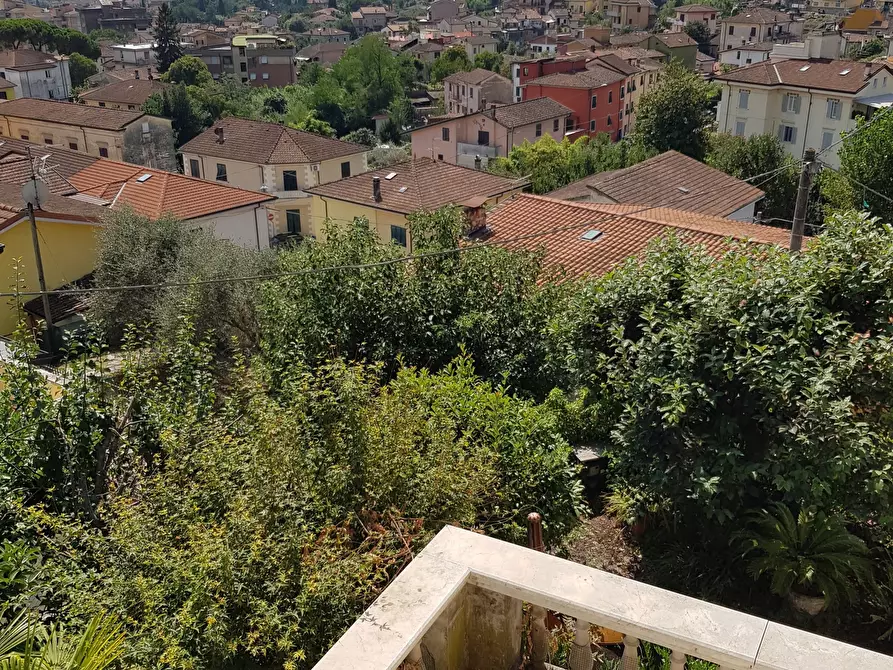 Immagine 3 di Casa semindipendente in vendita  in Viale XX Settembre 65 a Carrara