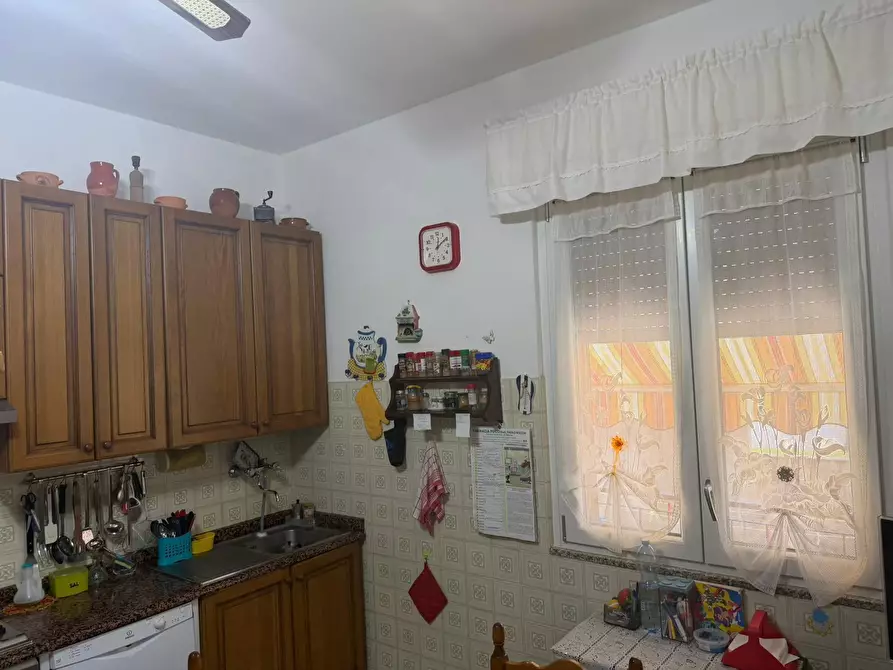 Immagine 8 di Casa semindipendente in vendita  in Via Tavolara 454 a Castelnuovo Magra
