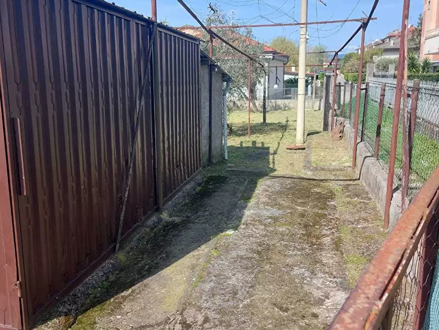 Immagine 4 di Casa semindipendente in vendita  in Via Cisa 40 a Sarzana