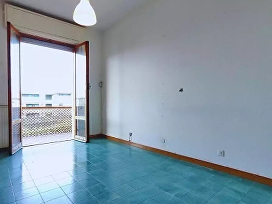 Immagine 3 di Quadrilocale in vendita  in Viale Giovanni da Verrazzano 1 a Carrara