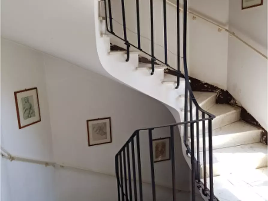 Immagine 4 di Villa in vendita  in Via Milazzo 65 a Carrara