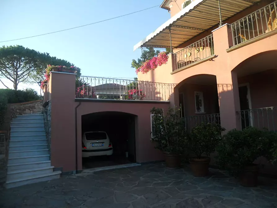 Immagine 68 di Villa in vendita  in Via Montefrancio 69 a Castelnuovo Magra