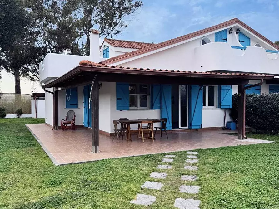 Immagine 1 di Casa bifamiliare in vendita  in Strada Provinciale Badino 569 a San Felice Circeo