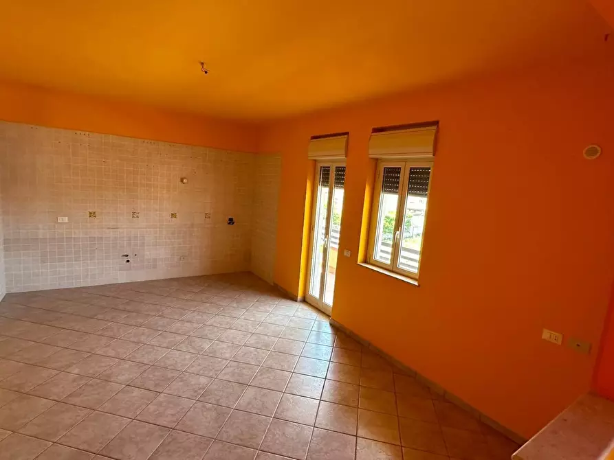 Immagine 10 di Pentalocale in vendita  in Via ST 31 39 a Palermo