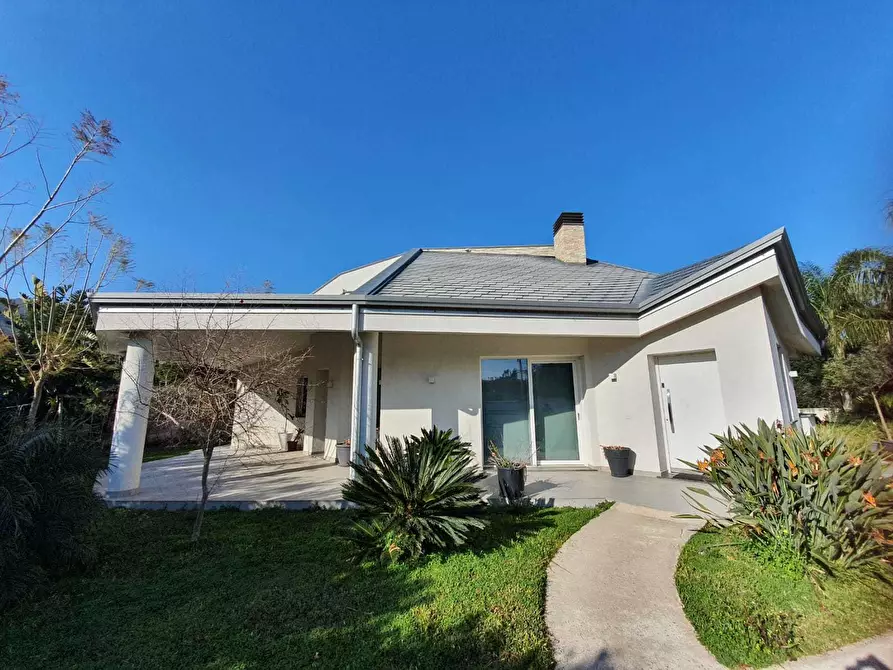 Immagine 2 di Villa in vendita  in Viale dell'Olimpo 49 a Palermo