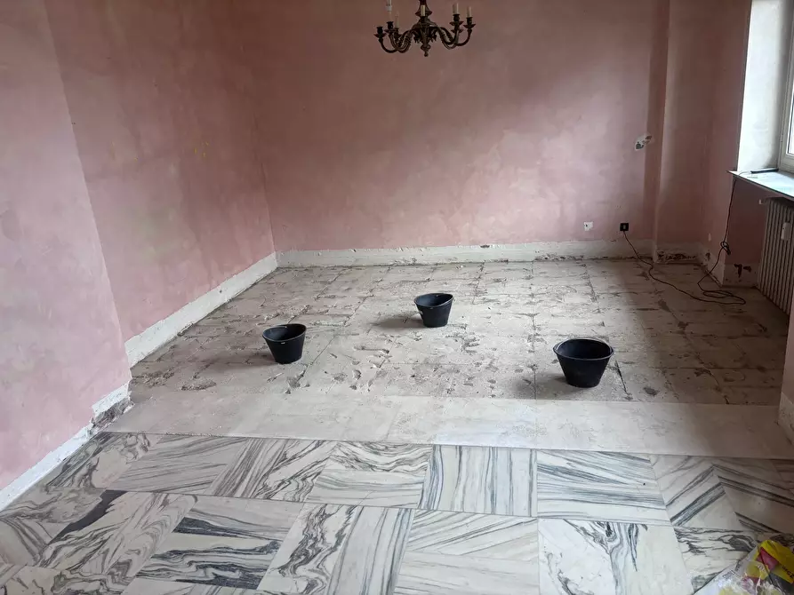 Immagine 12 di Pentalocale in vendita  in Viale Papa Giovanni XXIII 21 a Beinasco