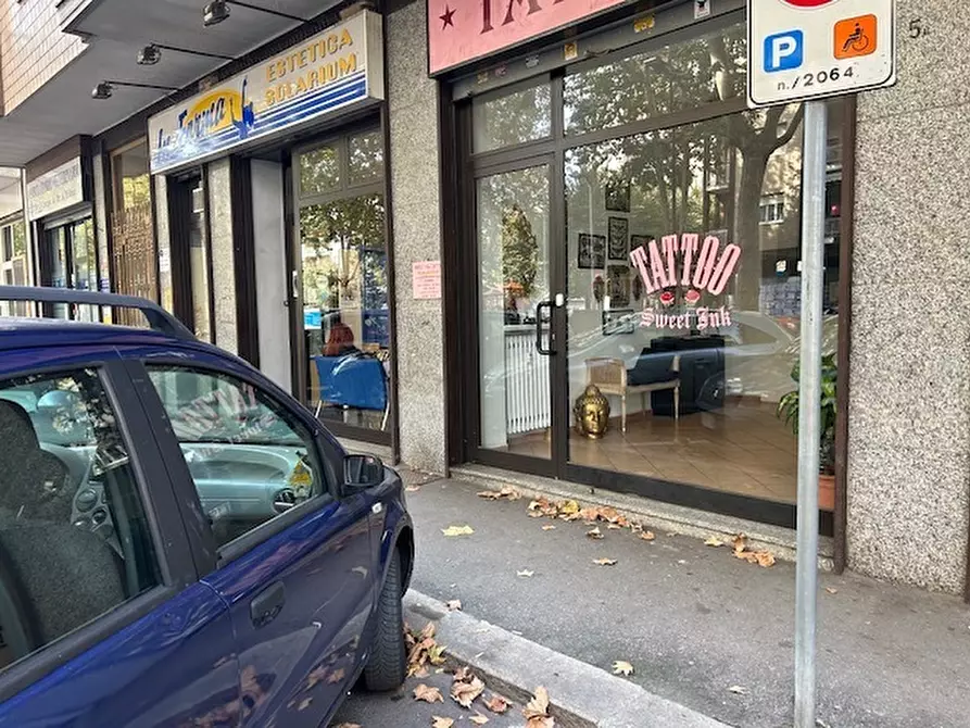 Immagine 10 di Locale commerciale in affitto  in Viale Giovanni XXIII 5 a Beinasco