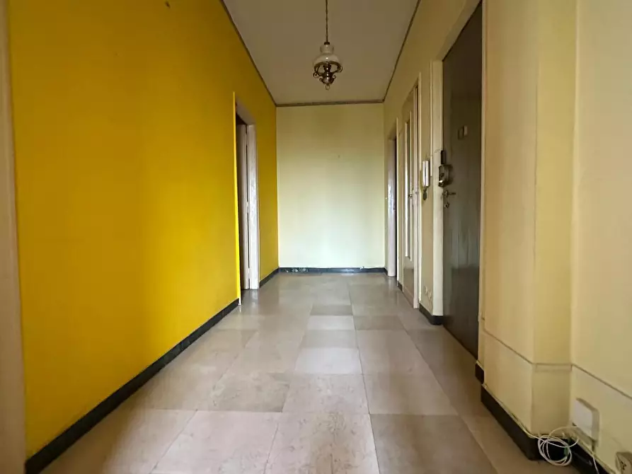 Immagine 28 di Trilocale in vendita  in Piazza Pitagora 12 a Torino