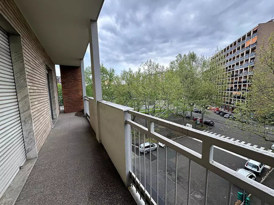 Immagine 18 di Trilocale in vendita  in Piazza Pitagora 12 a Torino