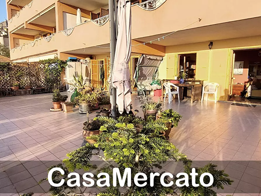 Immagine 19 di Trilocale in vendita  in Via Roma a Rocca Di Papa