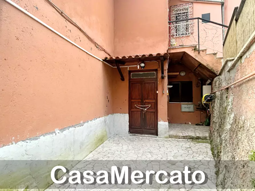 Immagine 2 di Bilocale in vendita  a Rocca Di Papa