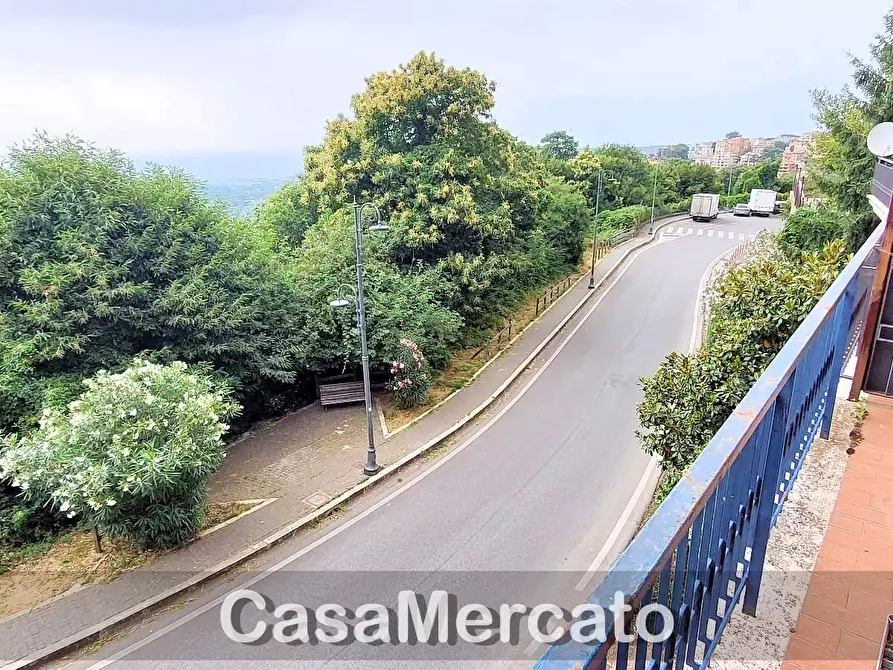 Immagine 13 di Bilocale in vendita  in Via Roma a Rocca Di Papa