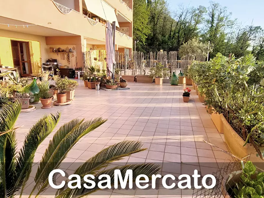 Immagine 17 di Trilocale in vendita  in Via Roma a Rocca Di Papa