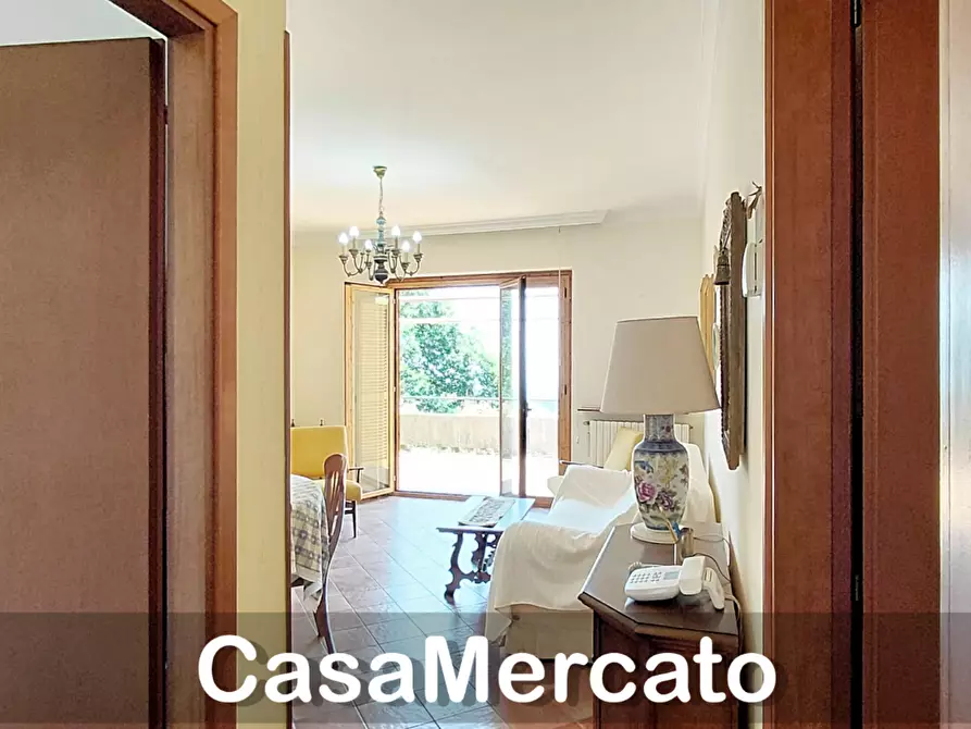 Immagine 8 di Quadrilocale in vendita  in Via Roma a Rocca Di Papa