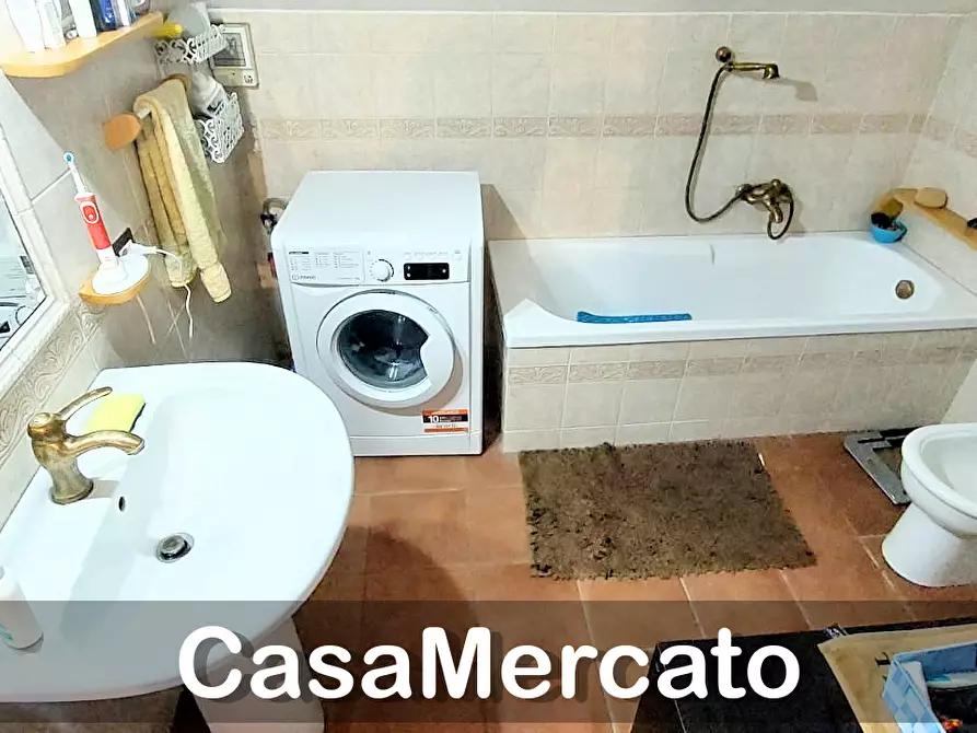 Immagine 27 di Trilocale in vendita  in Via IV Novembre a Rocca Di Papa