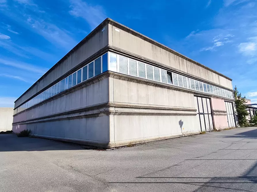 Immagine 2 di Capannone industriale in vendita  in via dell'industria 5-7 a Castelplanio