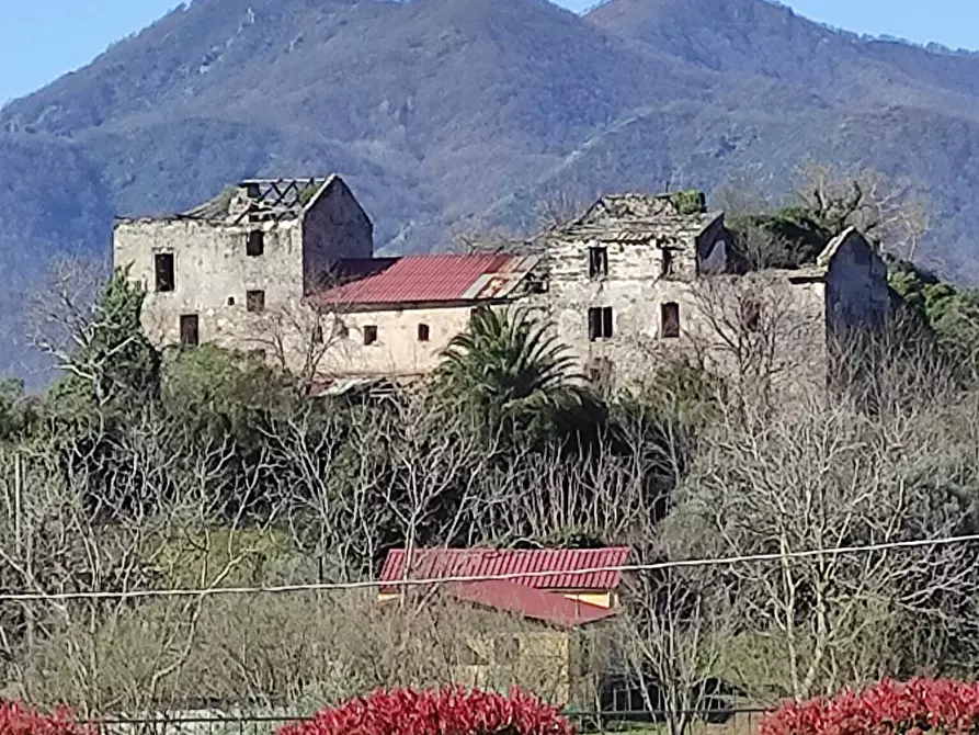 Immagine 35 di Palazzo in vendita  a Fisciano