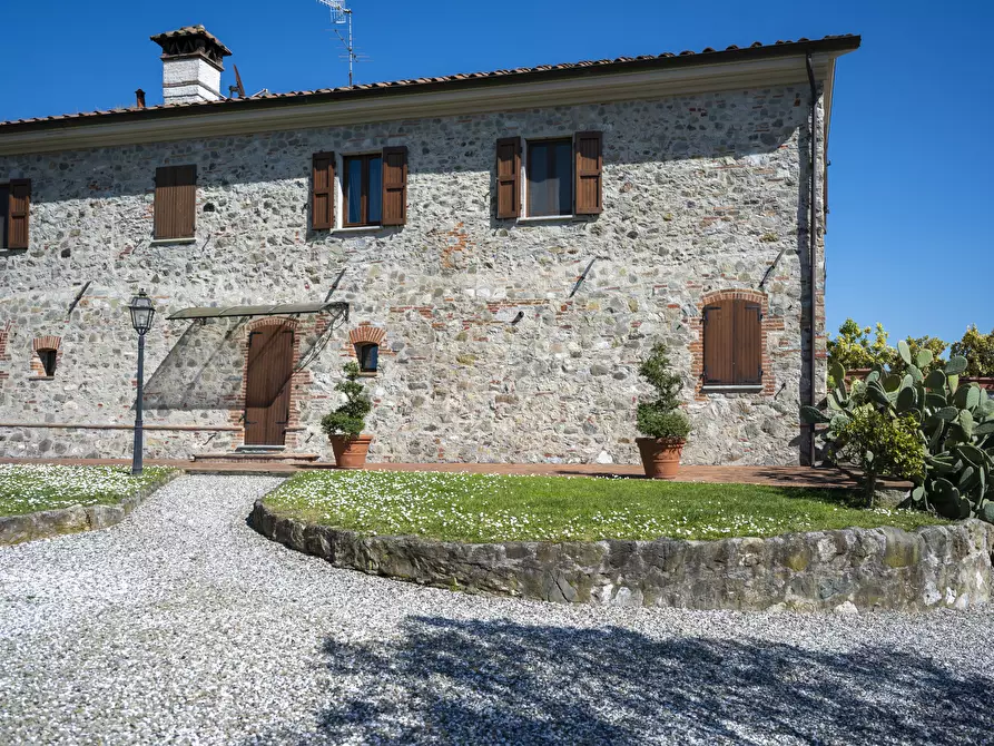 Immagine 6 di Casa indipendente in vendita  a Sarzana