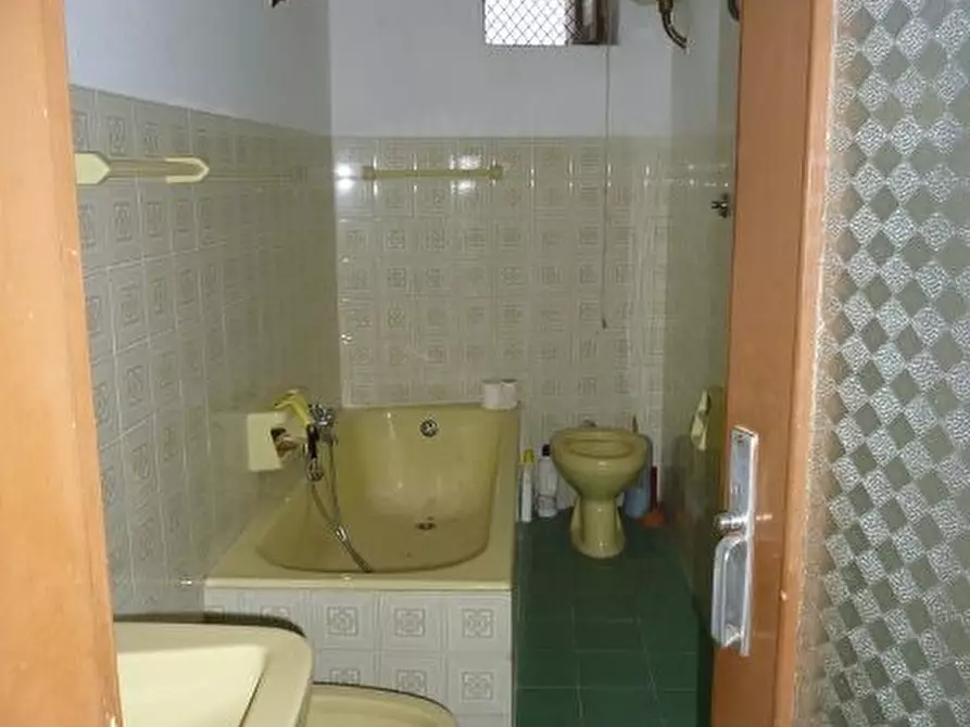 Immagine 7 di Quadrilocale in vendita  in VIA ARIOSTO a San Fele