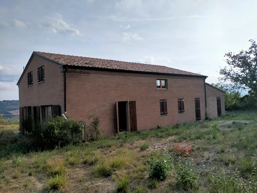 Immagine 12 di Agriturismo in vendita  a Monterubbiano