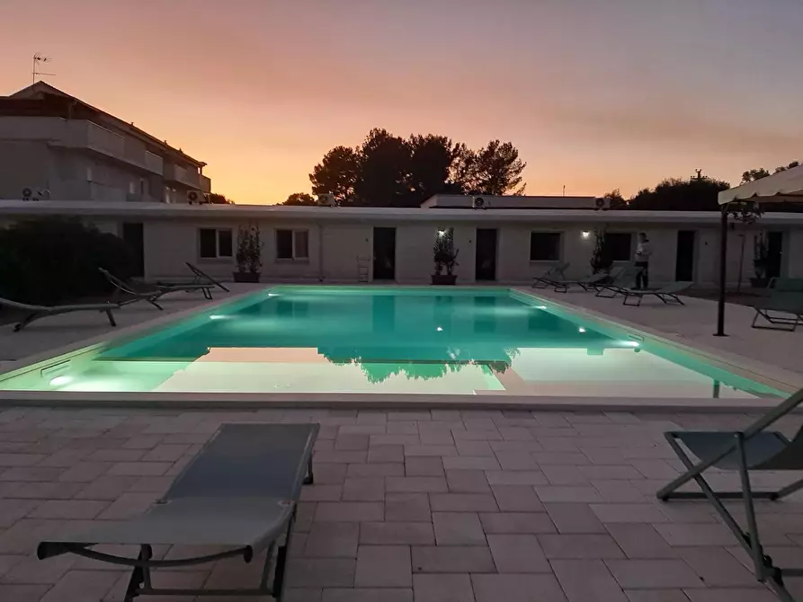 Immagine 33 di Casa vacanze in vendita  a Pulsano