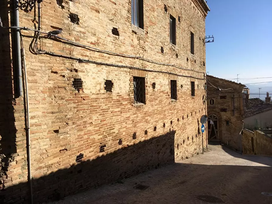 Immagine 11 di Laboratorio in vendita  a Montegiorgio