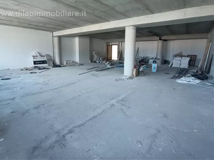 Immagine 7 di Locale commerciale in vendita  a San Benedetto Del Tronto