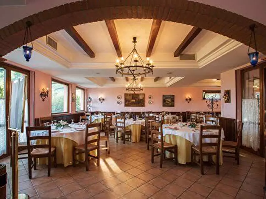 Immagine 12 di Albergo/B&B/Residence in vendita  a Ripatransone