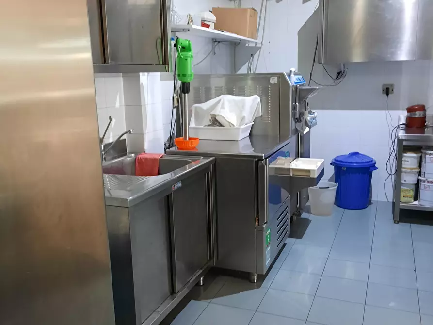 Immagine 23 di Bar / Ristorante in vendita  a Martinsicuro