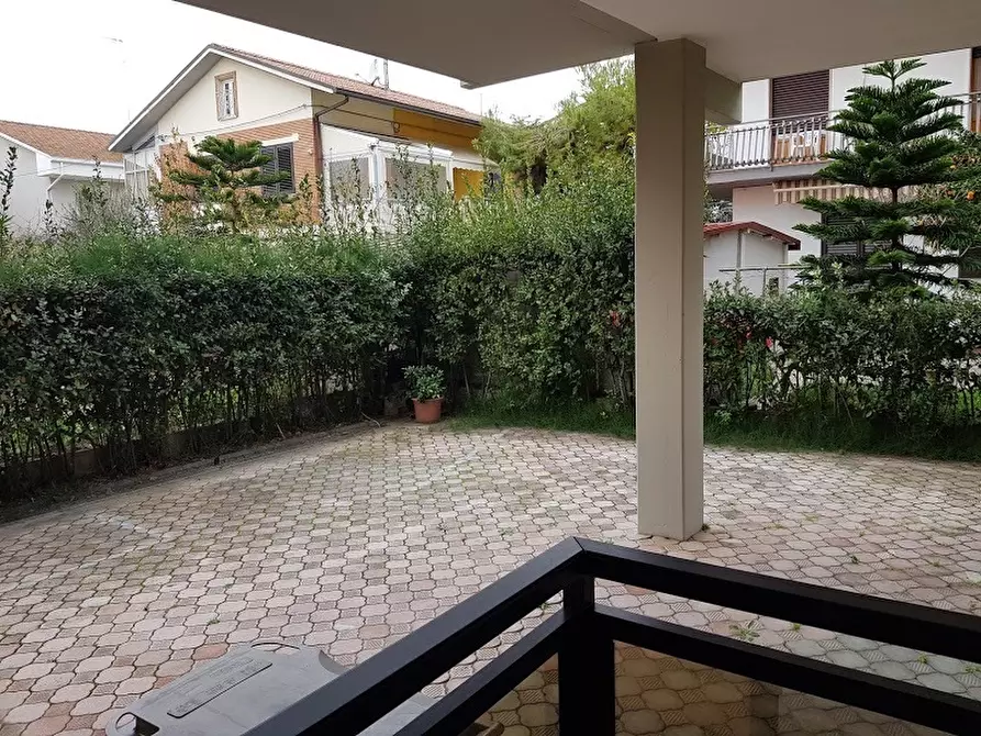 Immagine 21 di Casa indipendente in vendita  a Tortoreto