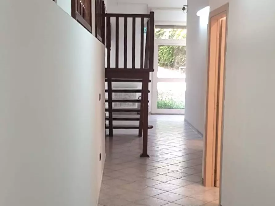 Immagine 6 di Laboratorio in vendita  a Castorano